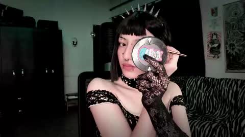 Snapshot of roxy_toxic chatting on 02.27.26 Roxy Independient model Help me to reach 50 thumbs up online show from 02.27.26