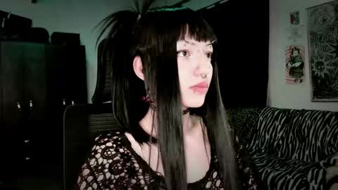 Snapshot of roxy_toxic chatting on 02.28.26 Roxy Independient model Help me to reach 50 thumbs up online show from 02.28.26