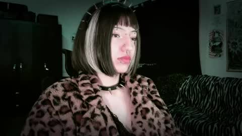 Roxy Independient model Help me to reach 50 thumbs up online show from 05.14.26