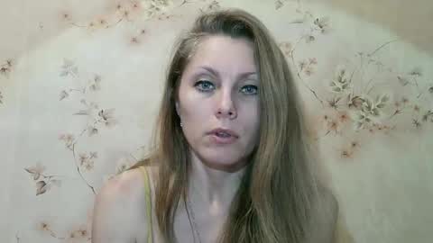Snapshot of roxyfox18x01 chatting on 02.24.26 roxyfox18x01 online show from 02.24.26