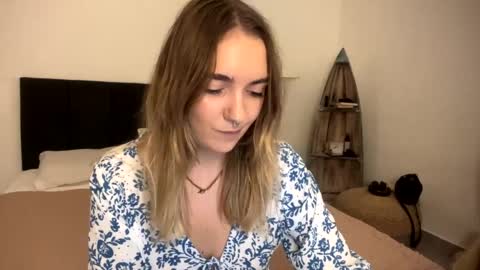 Roxy online show from 04.08.26