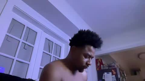 Snapshot of royal_sf chatting on 02.04.25 Royal SF online show from 02.04.25