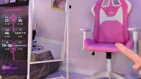 AnikaIm so hot that Ive already burned myself do you want me to set you on fire too  online show from 12.08.24