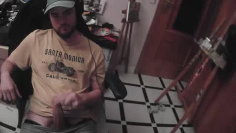 Snapshot of royer04 chatting on 10.18.25 royer04 online show from 10.18.25