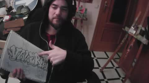 Snapshot of royer04 chatting on 11.25.25 royer04 online show from 11.25.25