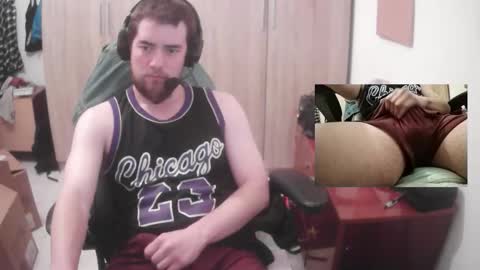 Snapshot of royer04 chatting on 02.28.26 royer04 online show from 02.28.26