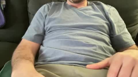 Snapshot of roythegil chatting on 02.14.25 roythegil online show from 02.14.25