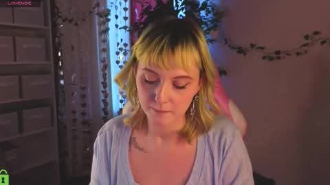 Roziett online show from 03.15.26