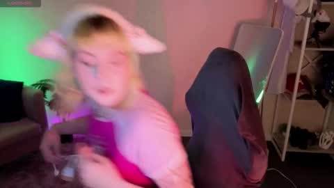 Roziett online show from 03.19.26