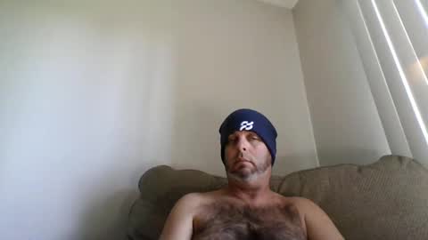 Snapshot of rubbingoneout714 chatting on 01.01.25 rubbingoneout714 online show from 01.01.25