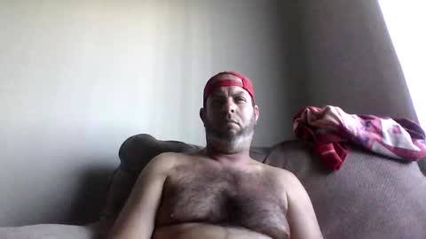 Snapshot of rubbingoneout714 chatting on 02.26.25 rubbingoneout714 online show from 02.26.25