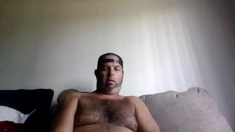 rubbingoneout714 online show from 10.20.25