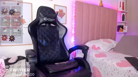 Snapshot of rubioberli chatting on 12.12.24 RubiOberli 9 INCH Guys my blue page is available now online show from 12.12.24