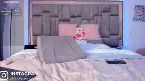 Snapshot of rubioberli chatting on 02.04.25 RubiOberli 9 INCH Guys my blue page is available now online show from 02.04.25