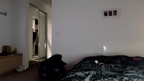 Snapshot of rubix_cubez chatting on 12.14.25 Rubix cubez online show from 12.14.25