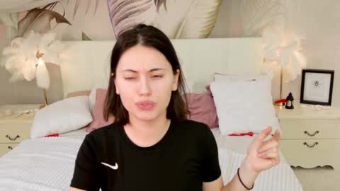 Luuna online show from 03.29.26