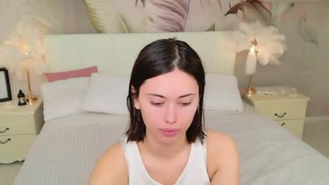 Luuna online show from 04.12.26