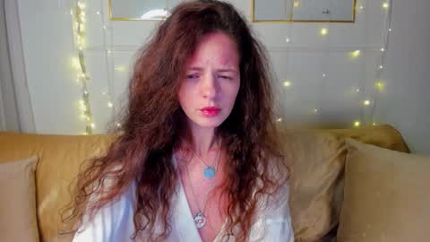 Snapshot of rubyattwood chatting on 10.19.25 rubyattwood online show from 10.19.25