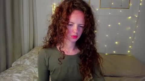 Snapshot of rubyattwood chatting on 11.06.25 rubyattwood online show from 11.06.25