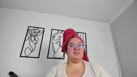 Snapshot of rubyy_24 chatting on 10.11.25 I am Ruby online show from 10.11.25