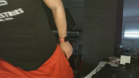 Chico que rico Caliente online show from 01.07.25