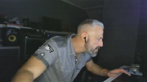 Chico que rico Caliente online show from 01.08.25