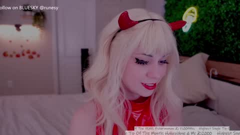 Lady online show from 10.17.25