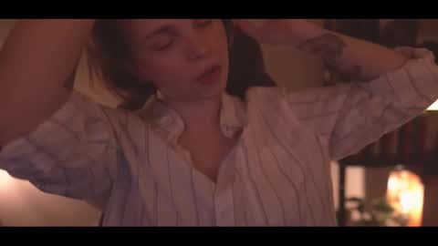 Elena online show from 11.15.25