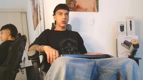  R U S S E L L  online show from 03.02.26