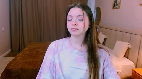 Snapshot of ruta_ chatting on 04.08.26 RutaYoung online show from 04.08.26