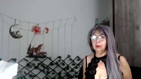 ruth_blue21 online show from 02.21.25