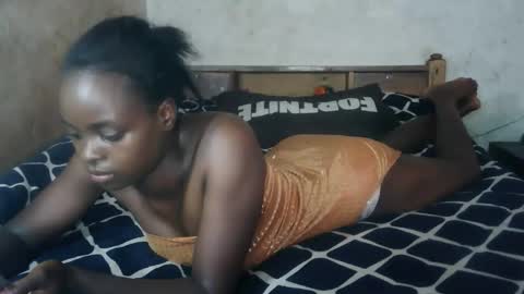 ruu_prettygal online show from 02.04.26