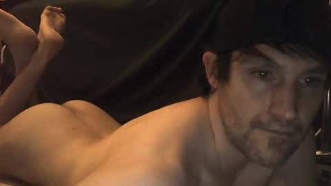 Snapshot of ryan_is_nude chatting on 12.31.24 Rhys online show from 12.31.24