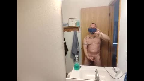 Snapshot of ryanihde2025 chatting on 02.09.26 ryanihde2025 online show from 02.09.26