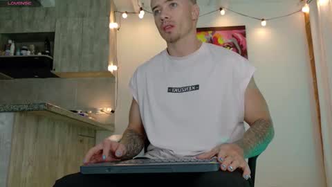 Ryan Blue ig ryannblue online show from 11.19.25