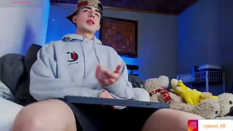 Snapshot of ryannhill_ chatting on 02.19.26 Ryannhill online show from 02.19.26
