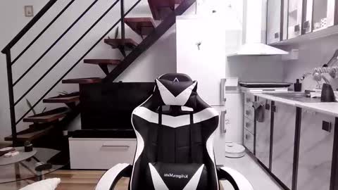 Snapshot of ryanstorm1 chatting on 10.12.25 ryanstorm1 online show from 10.12.25