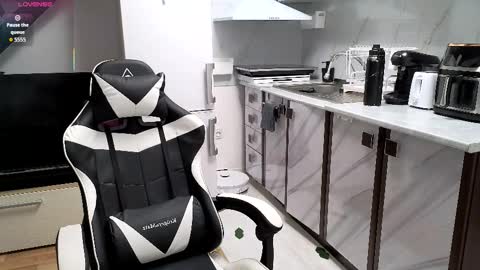 Snapshot of ryanstorm1 chatting on 11.19.25 ryanstorm1 online show from 11.19.25