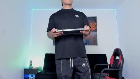 Snapshot of ryanwhite3 chatting on 02.03.26 ryanwhite3 online show from 02.03.26