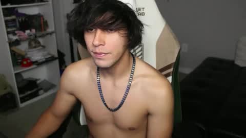 Snapshot of ryot35 chatting on 10.20.25 Ryot3 online show from 10.20.25