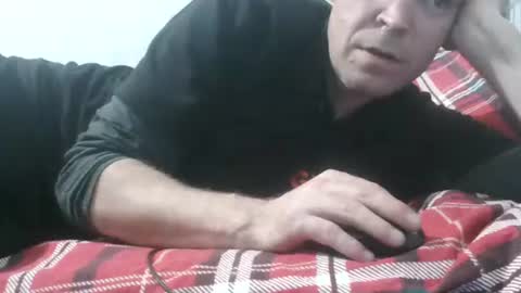 Snapshot of rytas02 chatting on 02.12.25 arte online show from 02.12.25