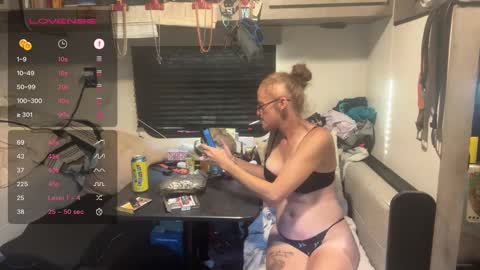 RyTracey2024 online show from 09.18.25