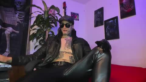 leopmonk help me reach 100 thumbs up online show from 10.07.25