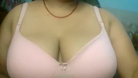 Snapshot of s03286 chatting on 11.07.25 HotLovers online show from 11.07.25