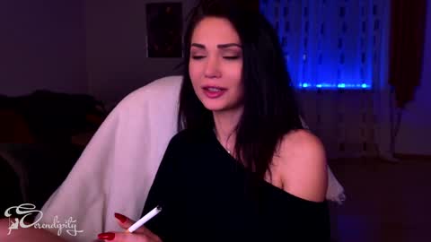 Y      online show from 01.20.25