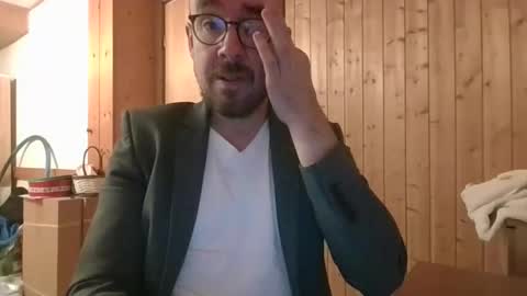 s_i_q online show from 09.16.25