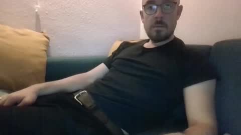 s_i_q online show from 10.18.25