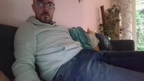 s_i_q online show from 10.27.25