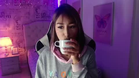 1 online show from 11.15.25