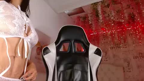 1 online show from 03.05.26